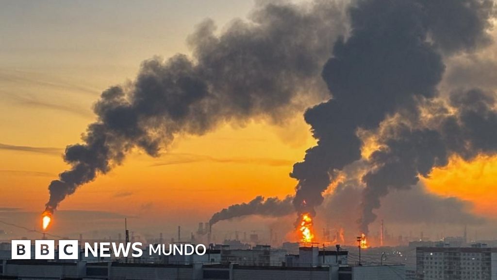 Ucrania lanza ataque masivo con 450 drones contra Moscú y refinerías clave