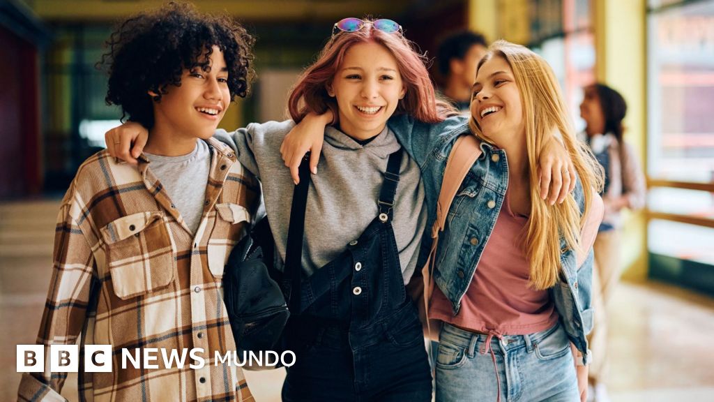 El impacto duradero de la jerarquía escolar: cómo la secundaria moldea nuestra vida adulta