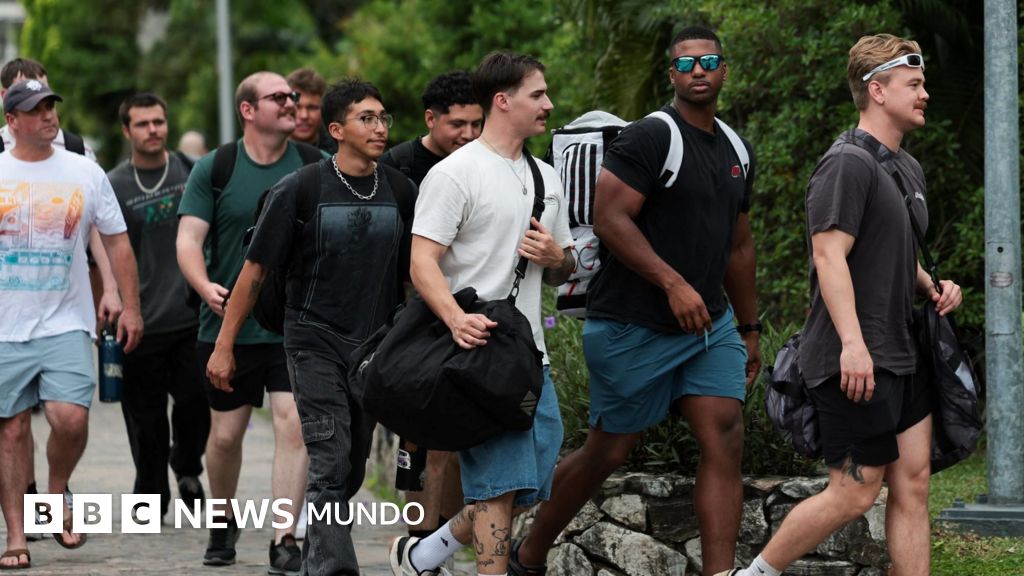 Pattaya recibe a 5.000 marines estadounidenses tras una histórica travesía de 250 días en alta mar