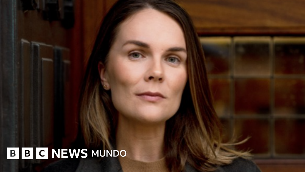 La ironía de las 'tradwives': influencers que fingen sumisión mientras dirigen imperios millonarios