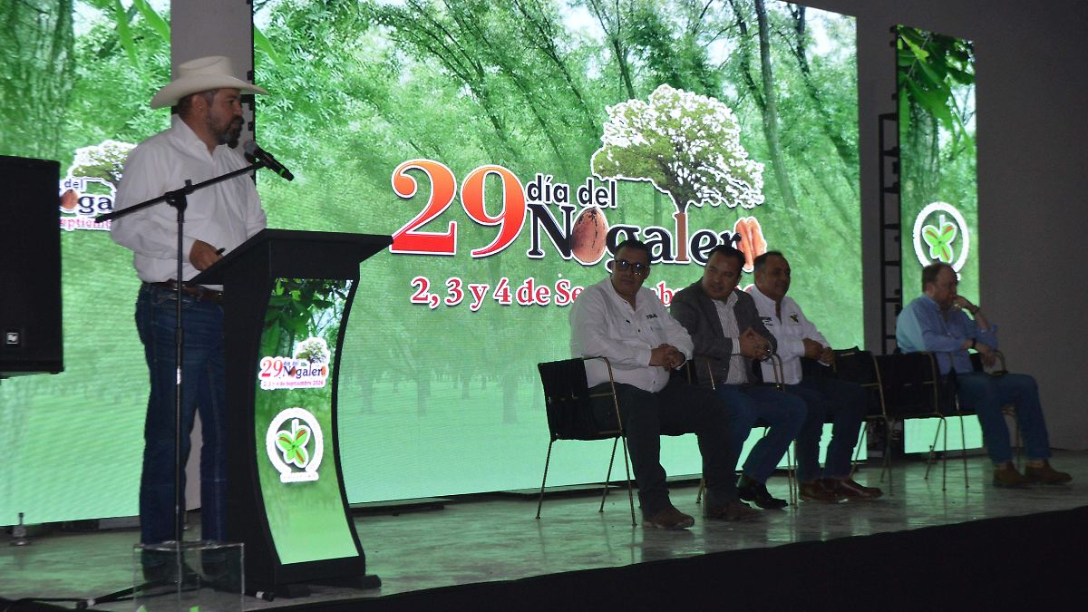 Inauguran en Delicias la edición 29 del Día del Nogalero