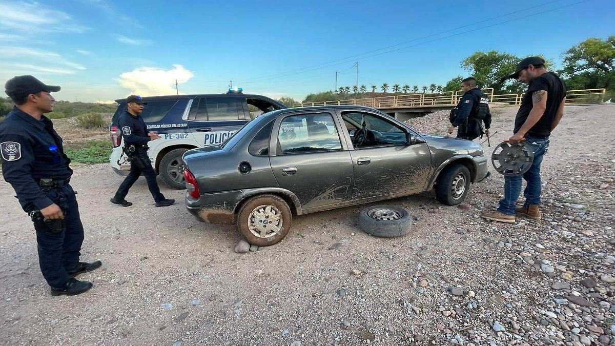 Policías estatales brindan auxilio a ciudadanos varados en Chihuahua