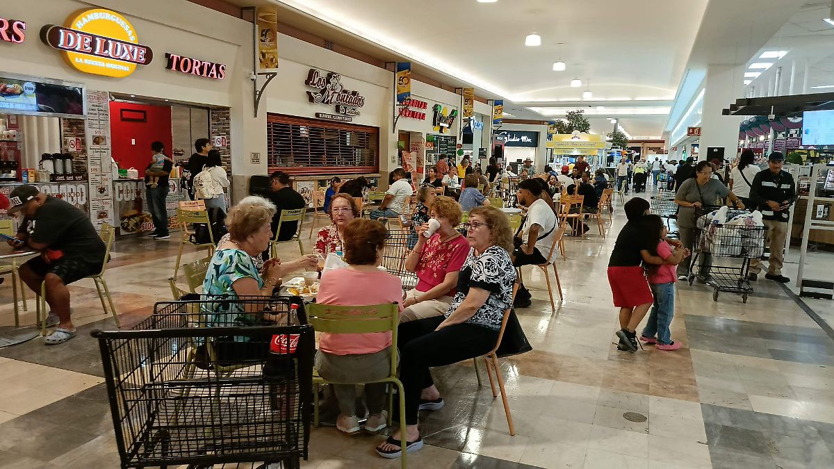 Confianza del consumidor mexicano repunta en agosto: alcanza los 46.1 puntos
