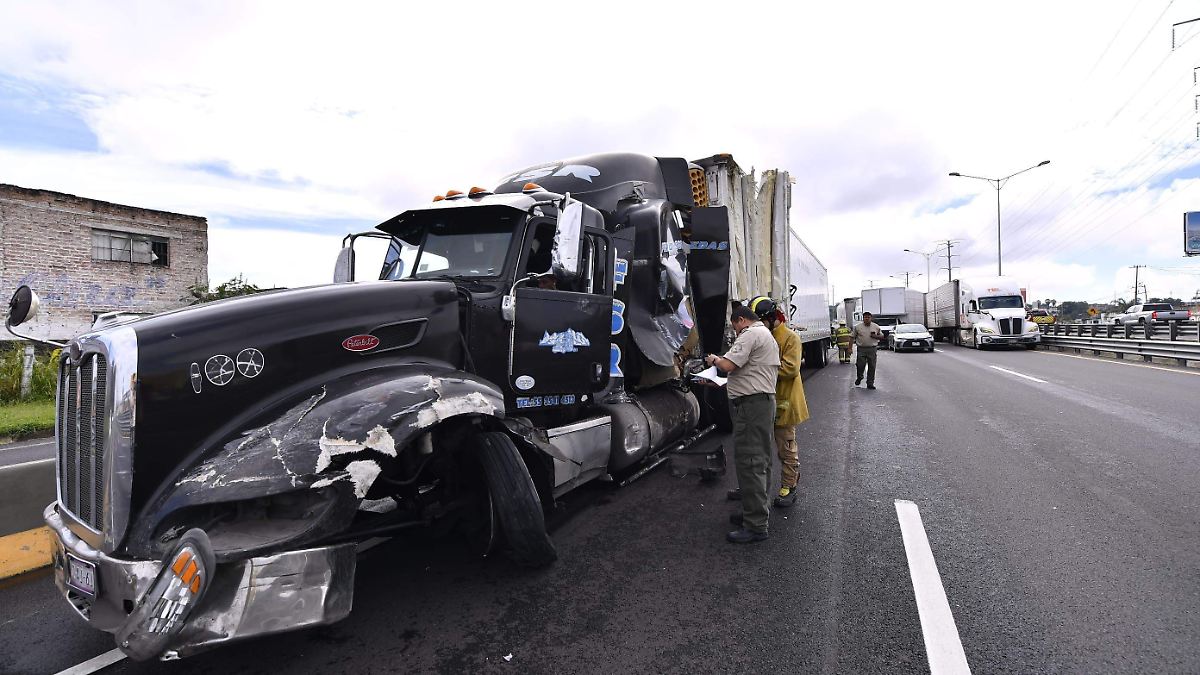 Carambola en la autopista a Los Altos deja cinco heridos en Jalisco