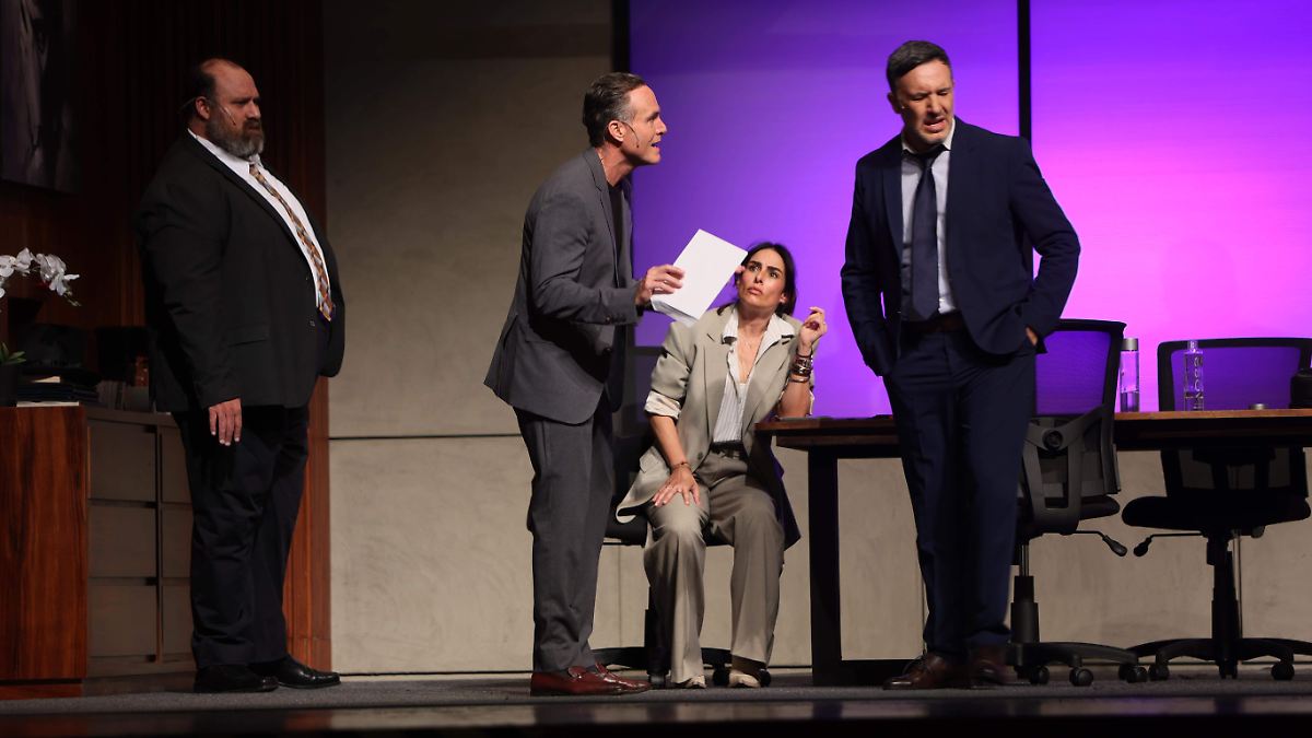 Ana Serradilla y Rodrigo Nava presentan 'El Método Grönholm' en Guadalajara