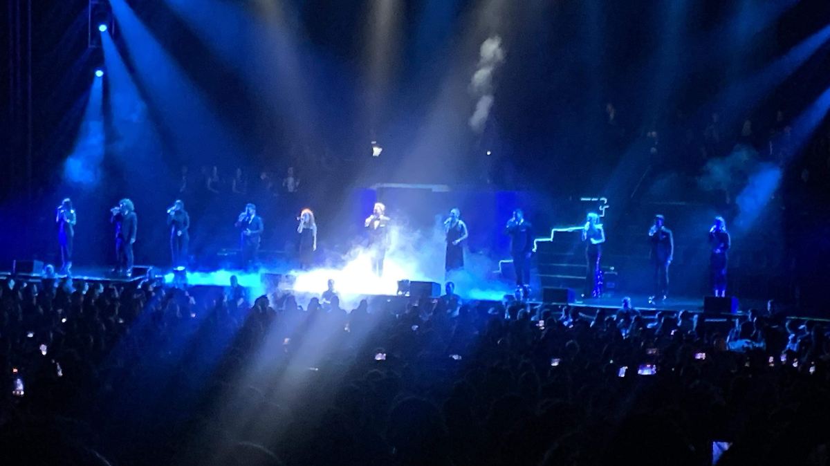 Mijares conmemora cuatro décadas de trayectoria con un espectacular concierto sinfónico