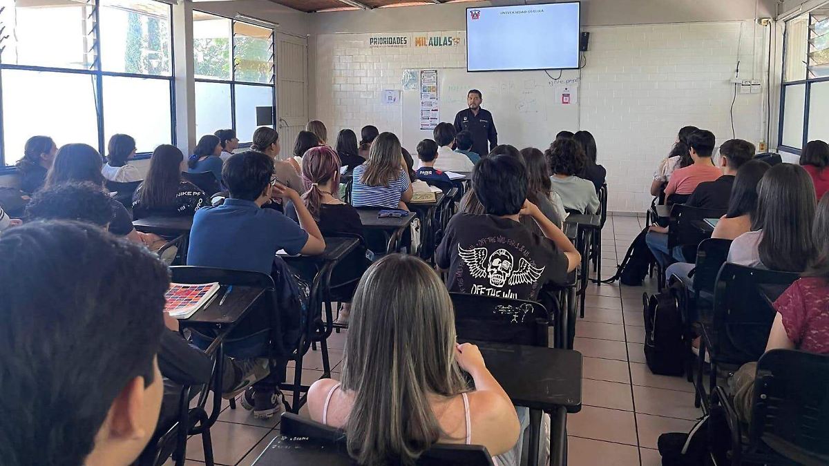 UdeG refuerza estrategias de prevención y autoprotección para su comunidad estudiantil