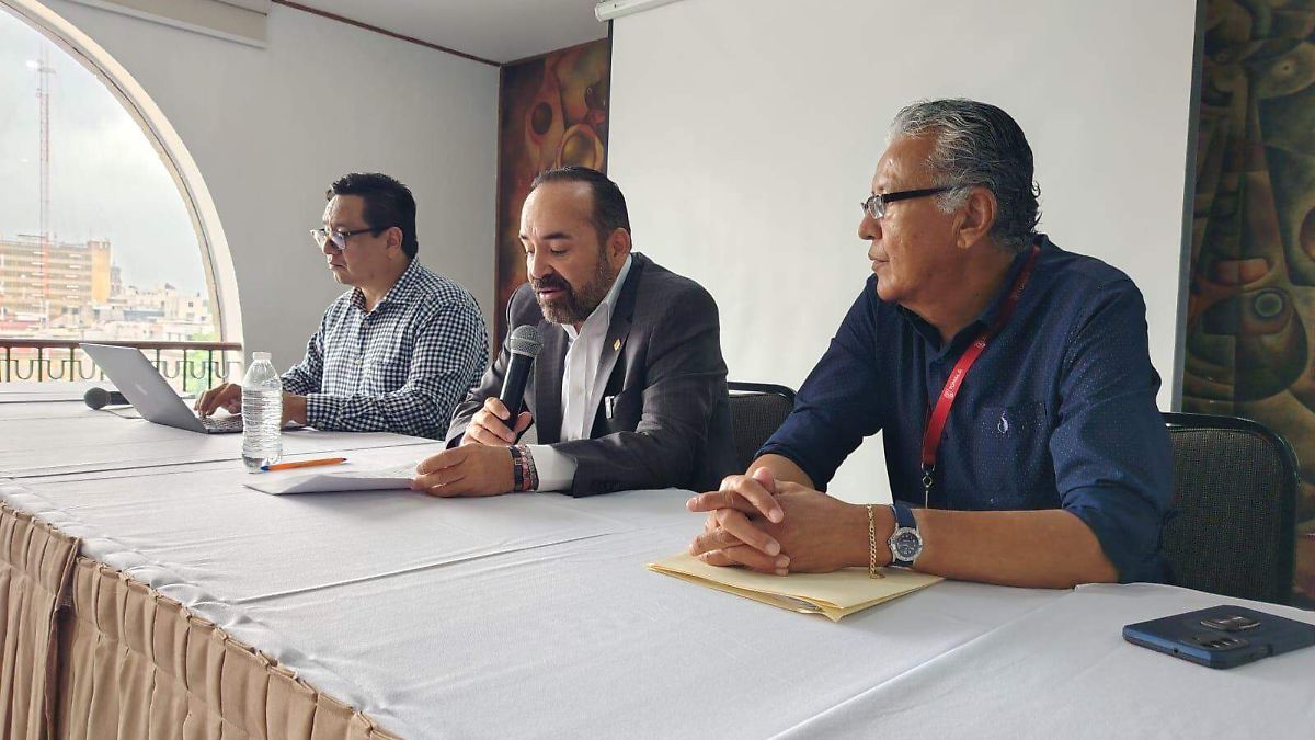 Chávez descarta conflicto con Lemus y exige finalizar el Macro Periférico