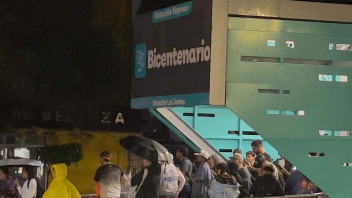 Lluvias suspenden servicio de Mi Macro Calzada en Guadalajara