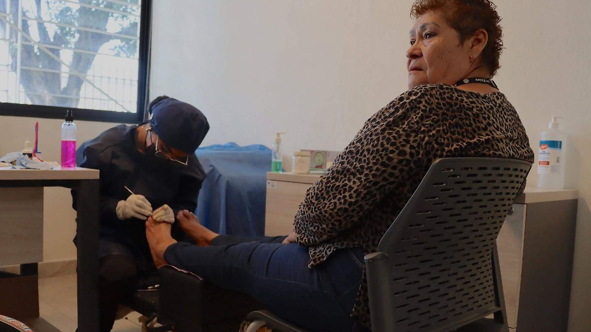 Zapopan facilita el acceso a servicios de podología en sus Centros de Desarrollo Comunitario