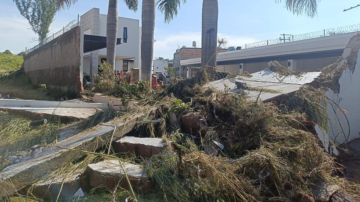 Habitantes de Zapotlanejo enfrentan la devastación tras inundaciones severas