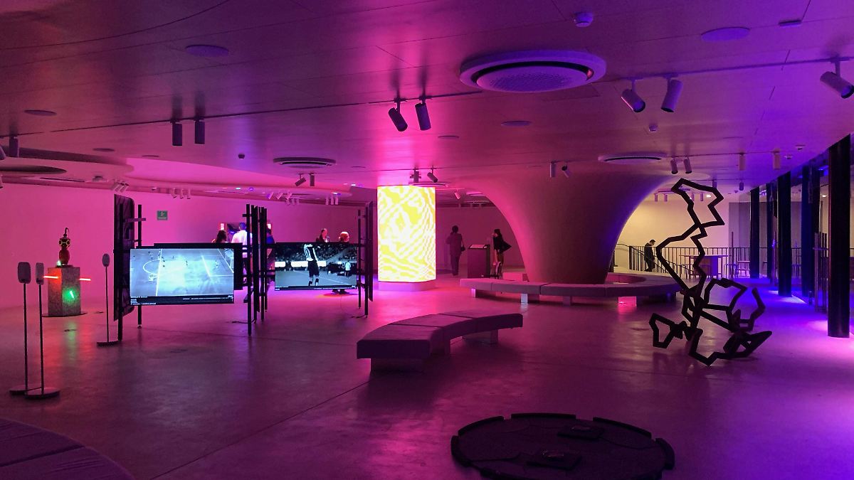 El museo JOVEM reabre sus puertas en Jalisco con la innovadora exposición 4-4-3 HIPER.SINCRON.IA