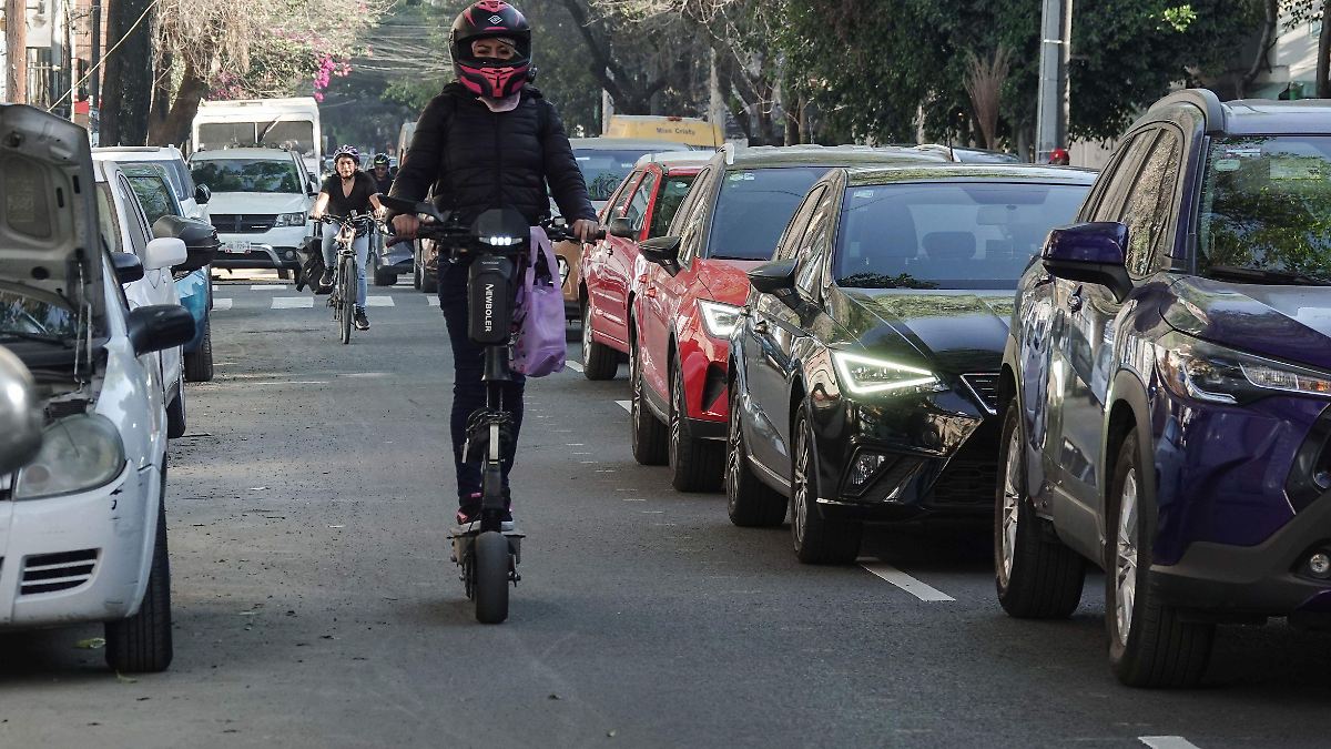 Usuarios de scooters en Jalisco ven con buenos ojos la regulación, pero temen por las multas