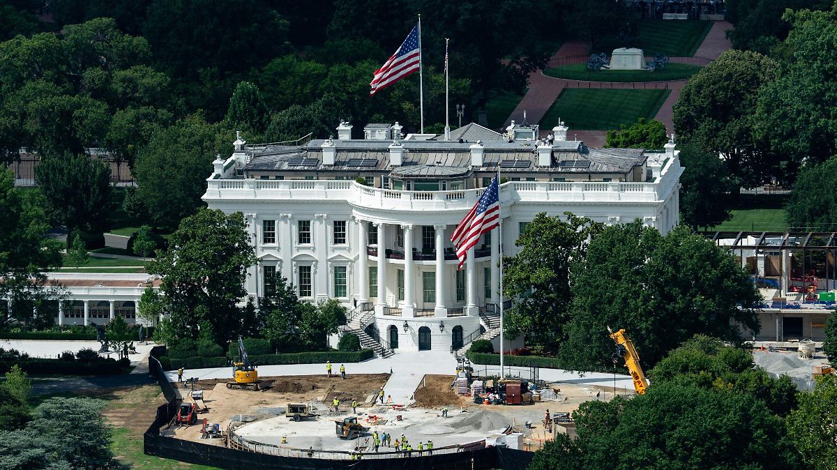 Casa Blanca restablece acceso a CNN y MS NOW tras mandato judicial