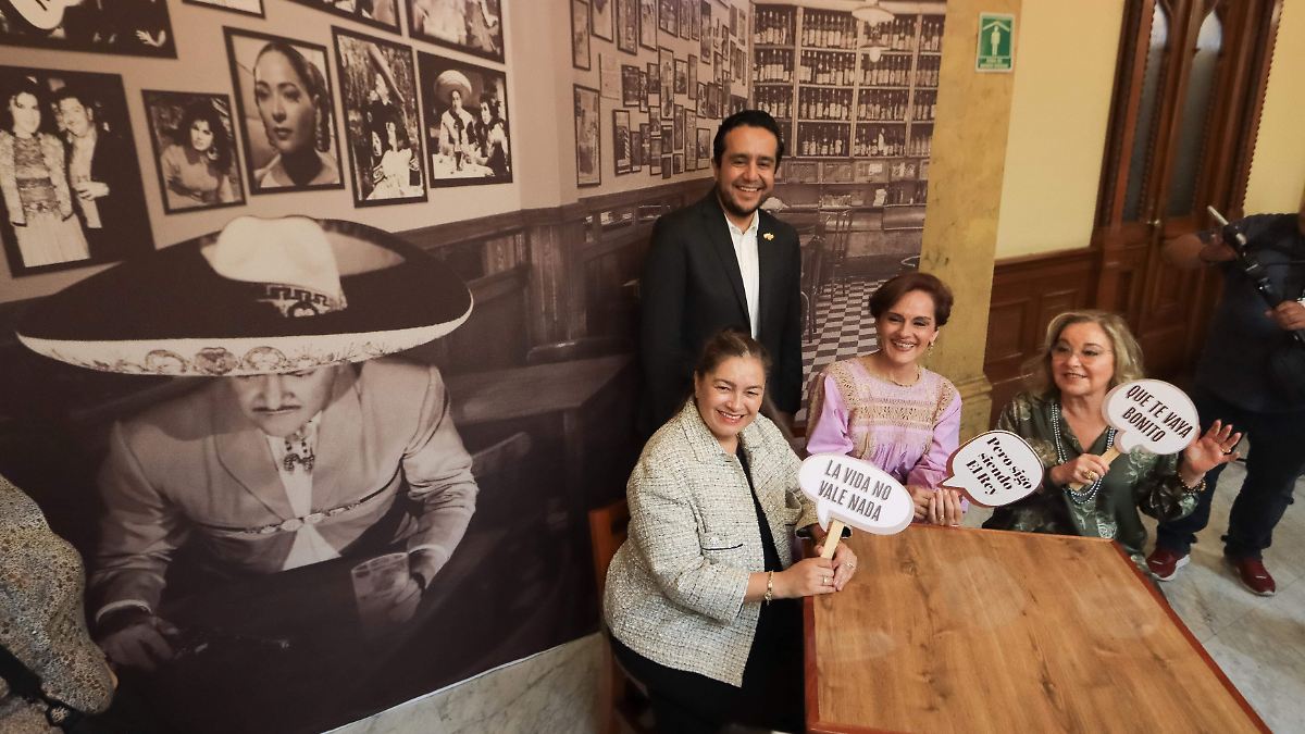 Rinden homenaje a José Alfredo Jiménez con la exposición 'El Hijo del Pueblo' en la CDMX