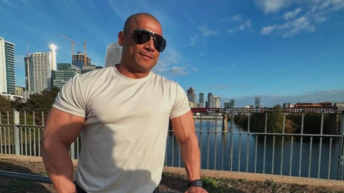 Fallece el creador de contenido fitness Einar Méndez mientras entrenaba en un gimnasio