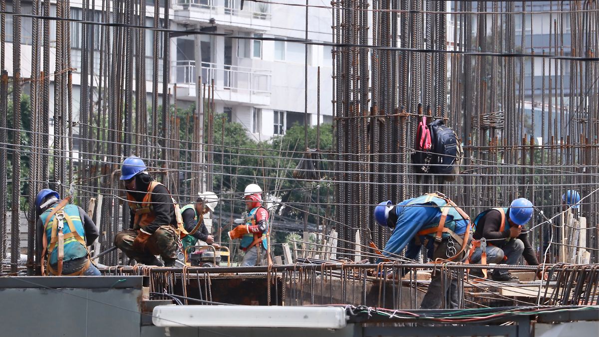 Actividad industrial en México registra crecimiento del 2.4% durante julio