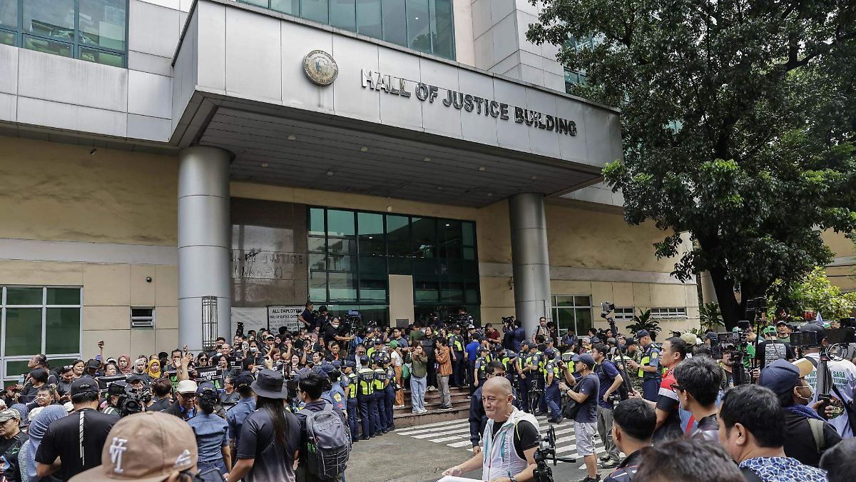 Defensa de Rodrigo Duterte alega pérdida de memoria ante juicio en La Haya