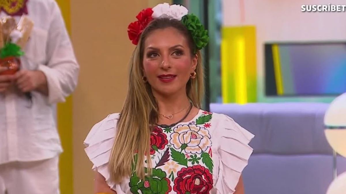 Mariana Ochoa coloca a Ese Pérez en la placa de nominados de La Casa de los Famosos