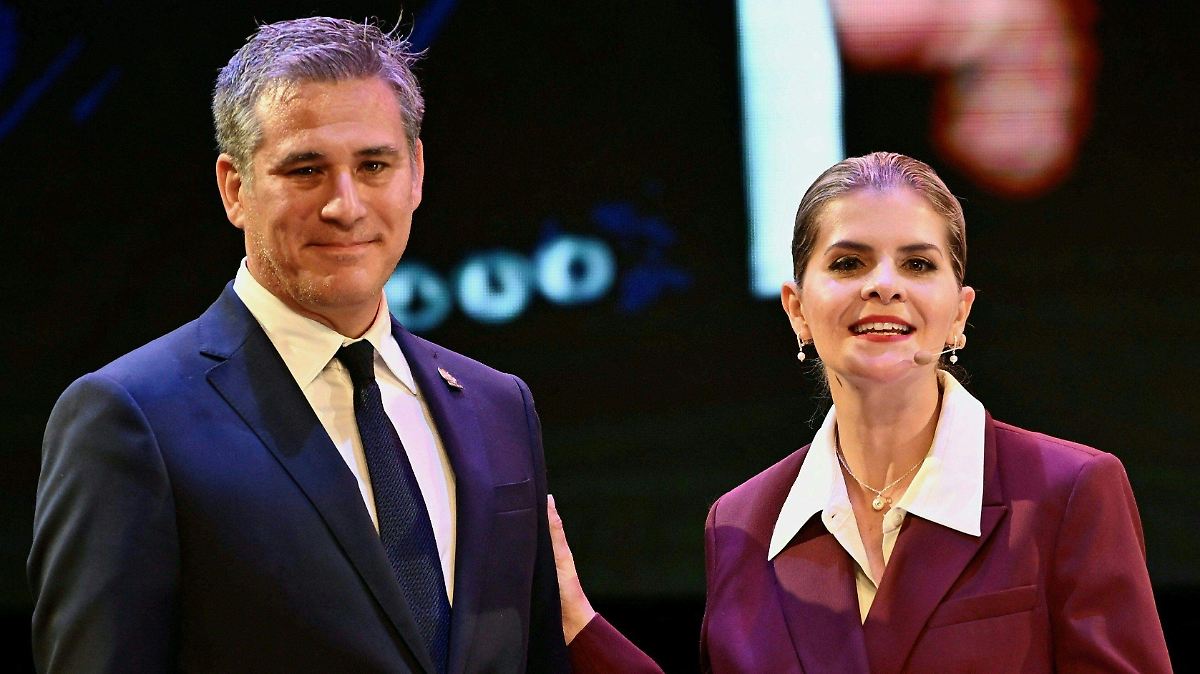 Presidenta de Costa Rica destituye a su canciller tras asistir sin autorización a cumbre en Nueva York