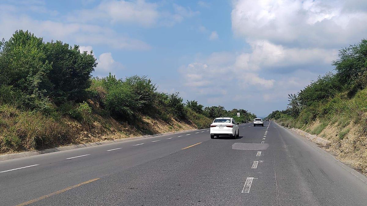 Transportistas exigen rehabilitar carreteras en el norte de Veracruz para conectar con Tamaulipas