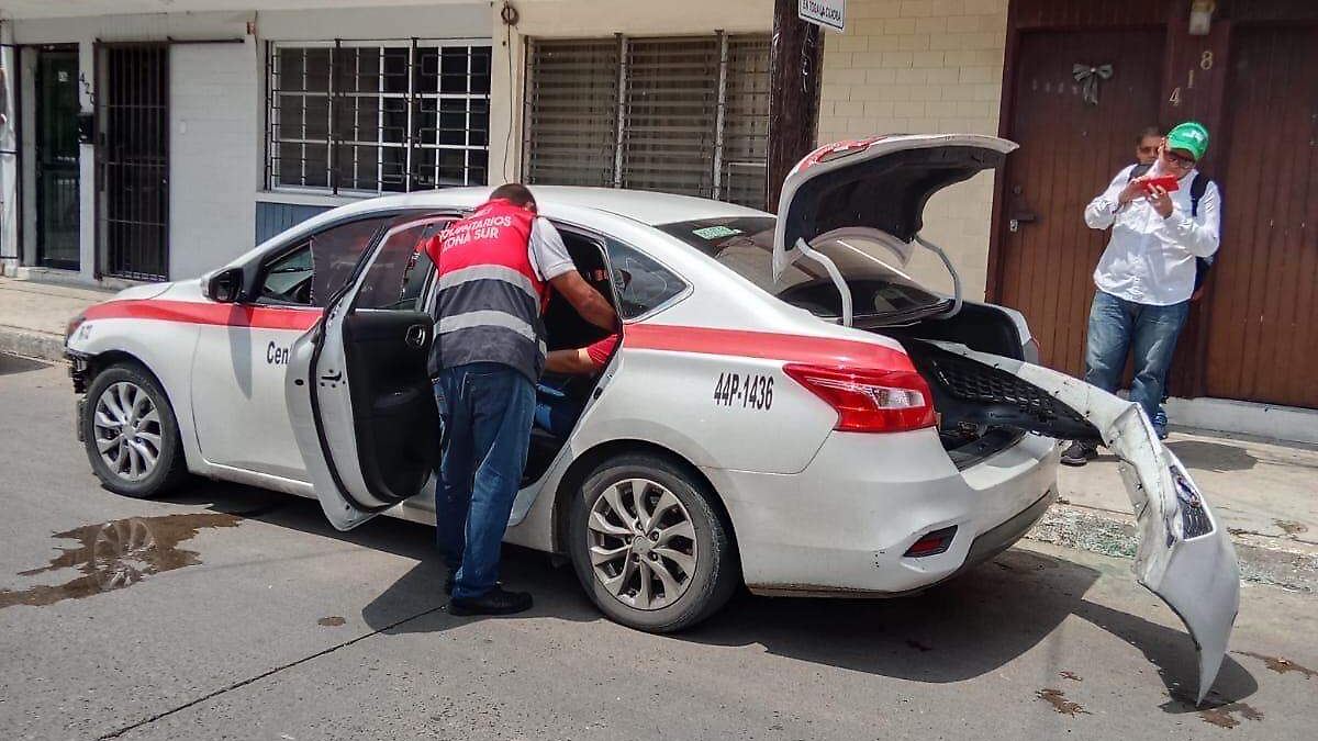 Colisión entre dos unidades de transporte público deja tres lesionados en el centro de Tampico