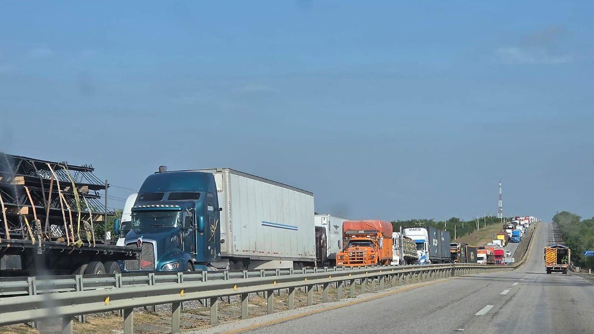 Transportistas en Tamaulipas advierten riesgo de desabasto de diésel por dependencia de EU
