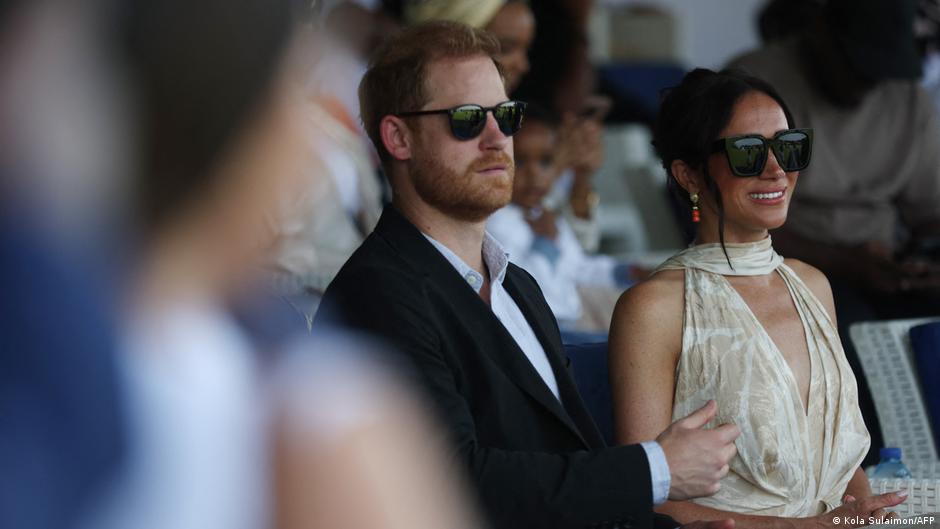 Carlos III ratifica que Enrique y Meghan no son miembros activos de la monarquía británica
