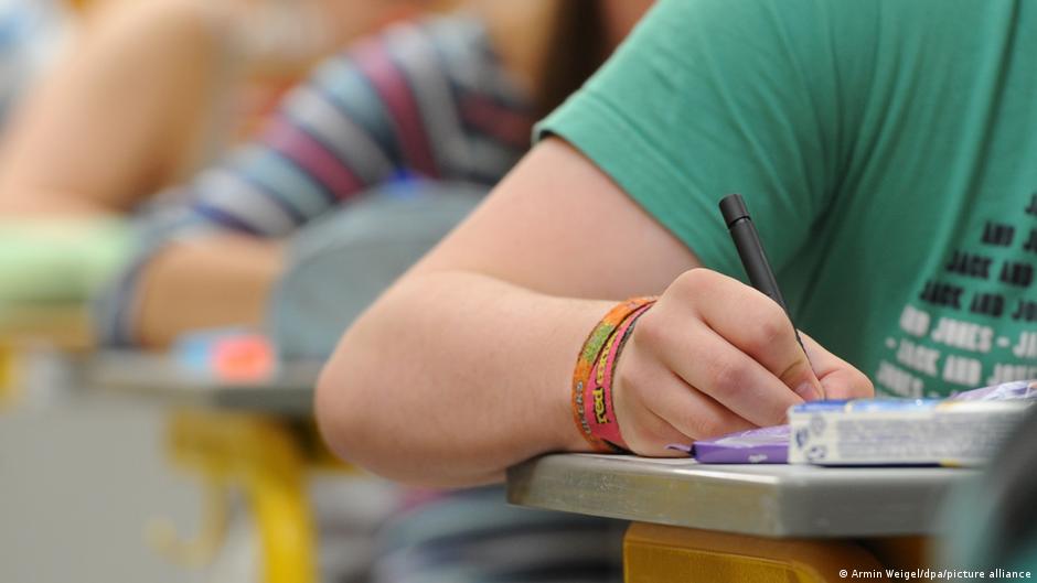 Estudio PISA 2025: Alerta global por caída en rendimiento académico de estudiantes