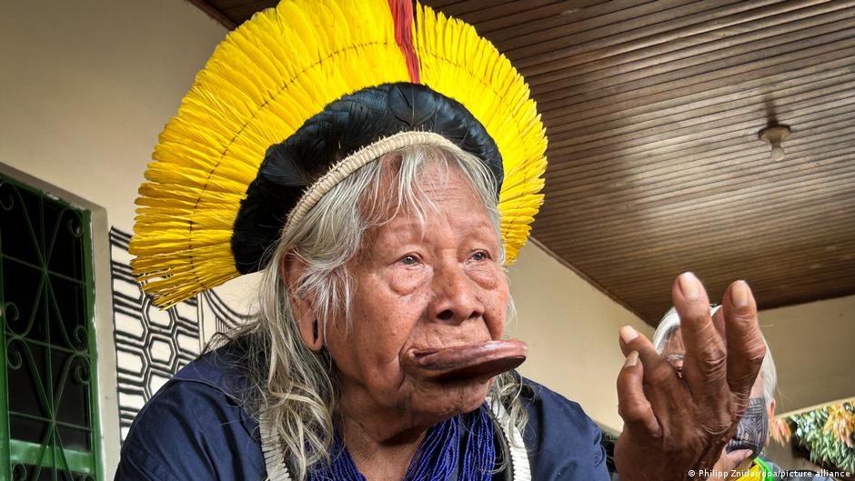 El líder indígena Raoni Metuktire recibe cuidados paliativos tras diagnóstico de cáncer