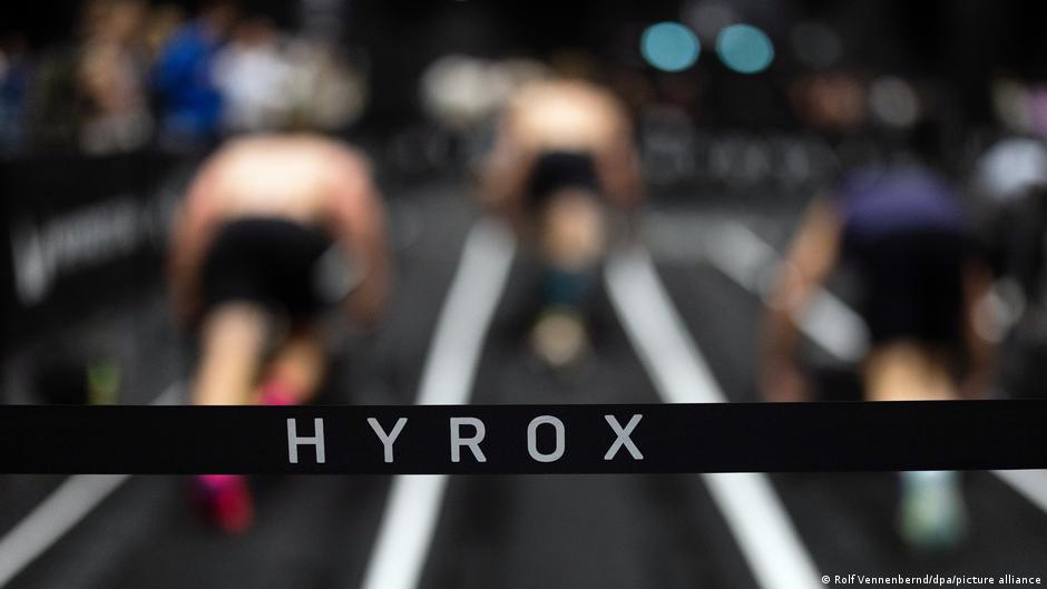 Hyrox anuncia revisión de protocolos tras polémica por atleta que compitió con incontinencia