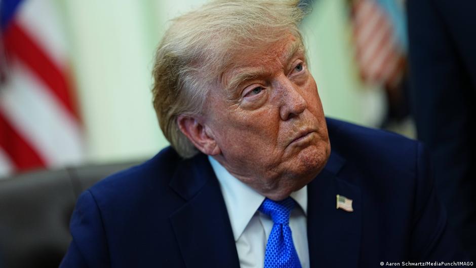 Jueza federal bloquea nueva orden de Trump contra la ciudadanía por nacimiento