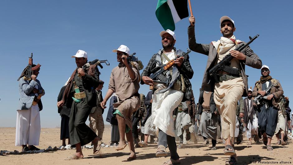 Nueva ofensiva hutí en Yemen deja más de 500 muertos y miles de desplazados