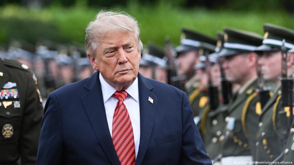 Donald Trump visita Irlanda y lanza polémicas declaraciones sobre el Reino Unido