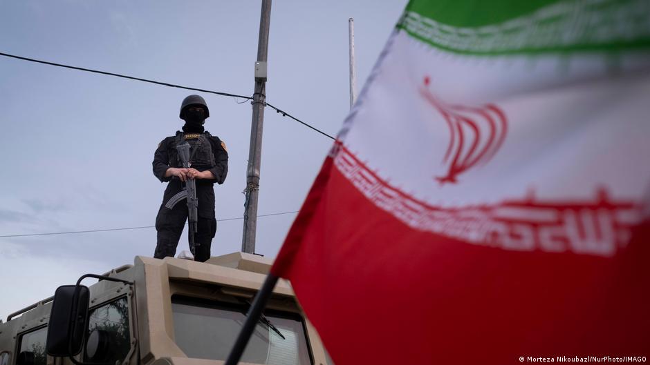 Ataque contra buque mercante iraní en el estrecho de Ormuz deja un muerto