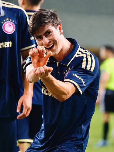 Armando 'Hormiga' González brilla en su debut goleador con el Olympiacos