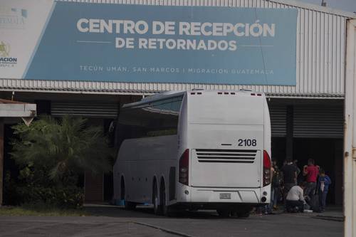 Sheinbaum rechaza deportaciones de mexicanos a Centroamérica por parte de EU
