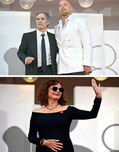 Gael García Bernal y Ricky Martin presentan 'Hombre al agua' en el Festival de Venecia