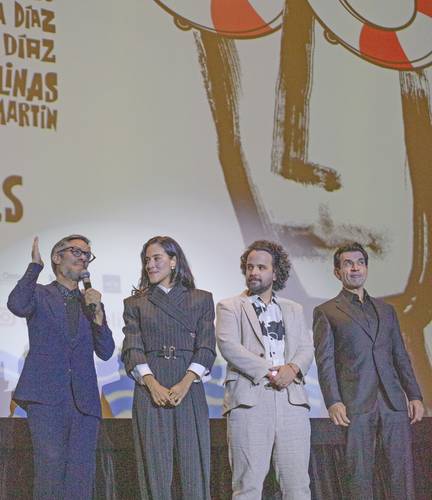 La película 'Hombre al agua' causa furor en su estreno nacional en la Cineteca Nacional